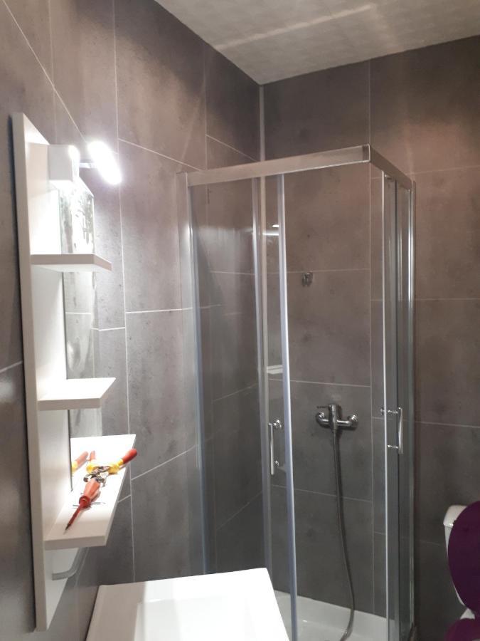 Rent4Night Grenoble Aigle Appartement Buitenkant foto