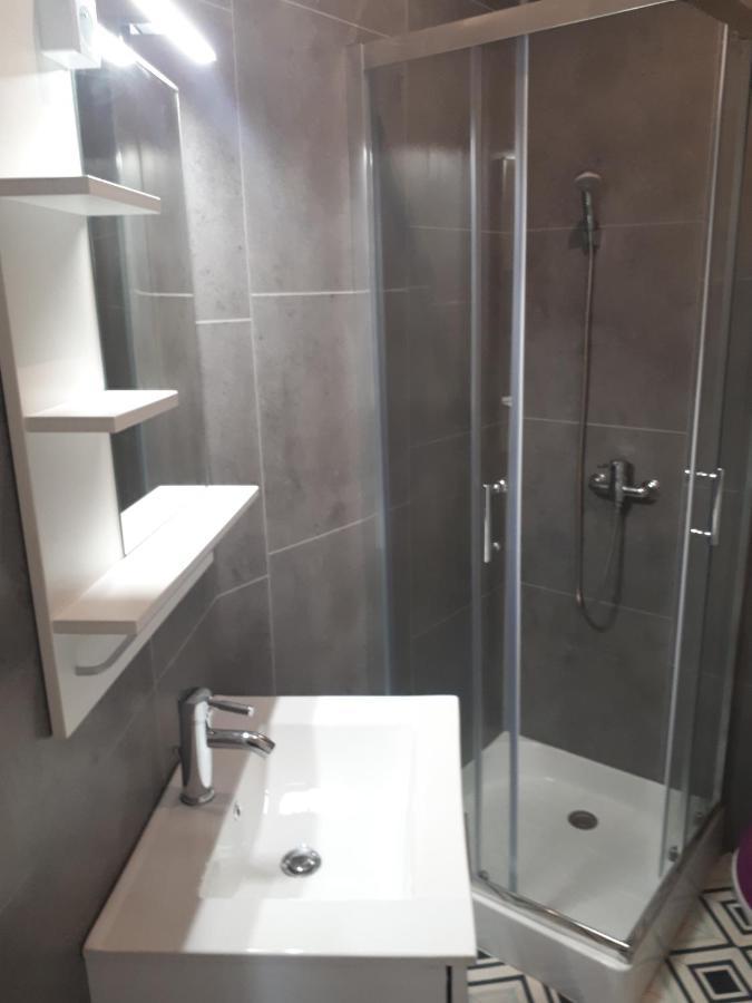 Rent4Night Grenoble Aigle Appartement Buitenkant foto